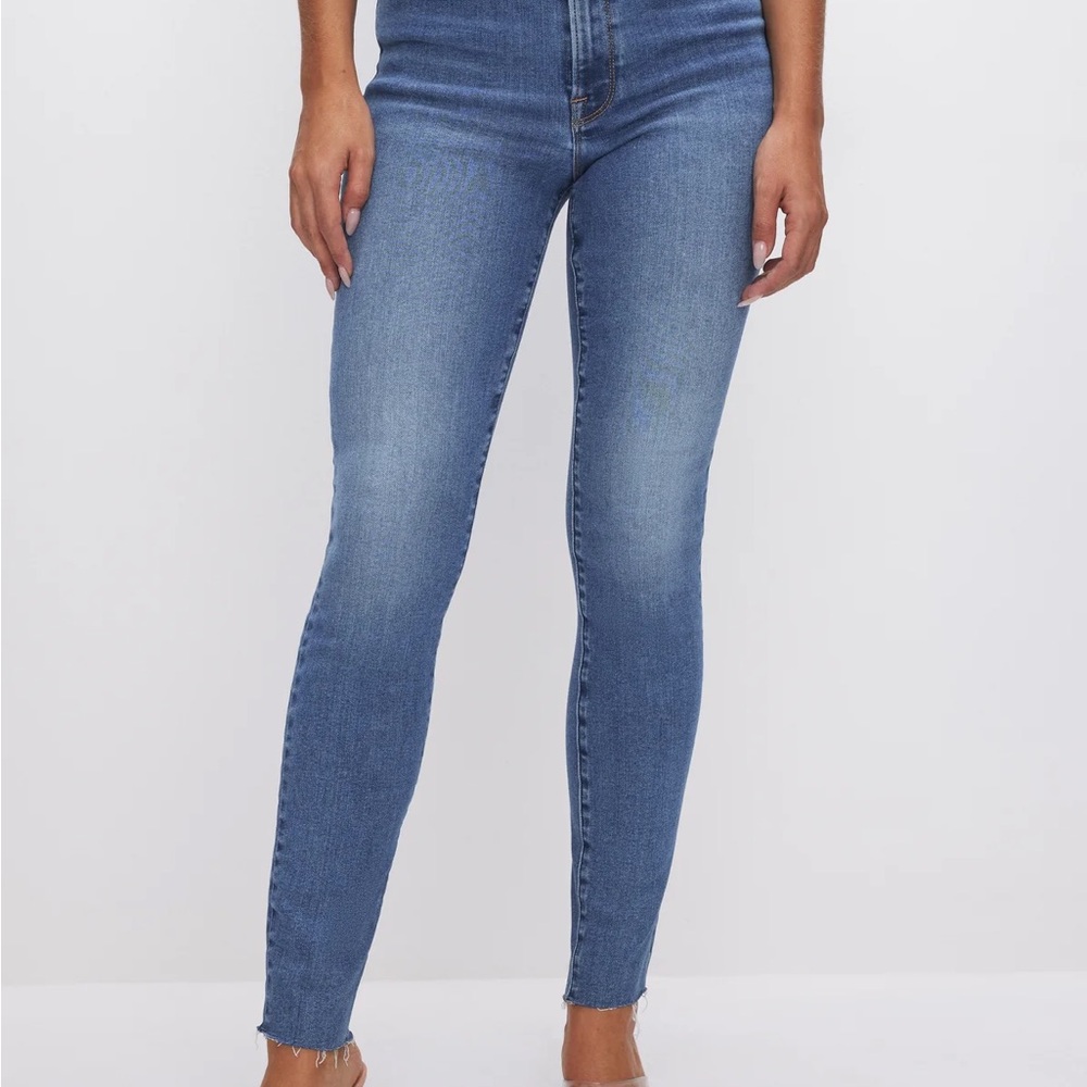 Good American Skinny Jeans in Classic Blue Wash
